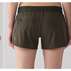 Lululemon Hotty Hot Short